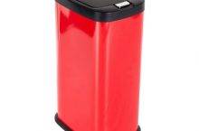 Cubo de basura color rojo de capacidad de 38 litros por 46,99€