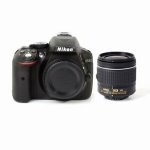 Nikon D5300 Digital SLR + AF-P DX 18-55mm f/3.5-5.6G VR Lens Kit por 379,99 €